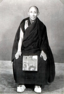 File:Minling Chung Rinpoche.jpg